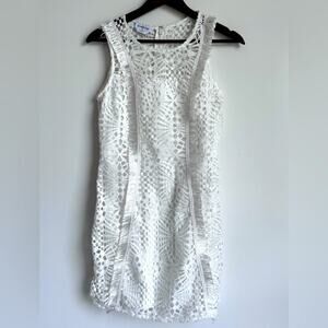 BEBE‎ White Mini Dress Lace Fringe Bridal Bride Prom Formal HOCO sleeveless sz 2